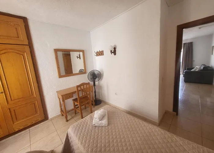 Floritas 3 Apartman Arona